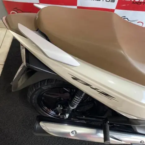 HONDA Biz 125 +, Foto 6