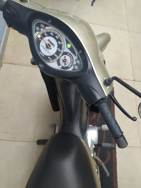 HONDA Biz 125 ES, Foto 4