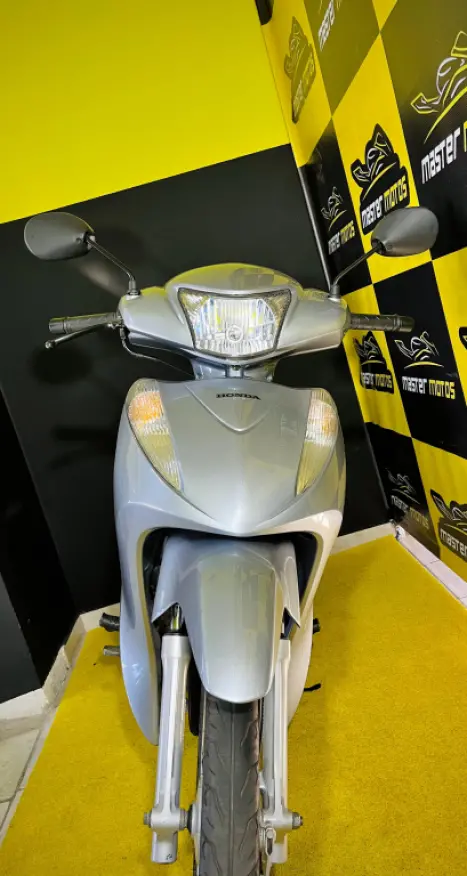 HONDA Biz 125 ES, Foto 2