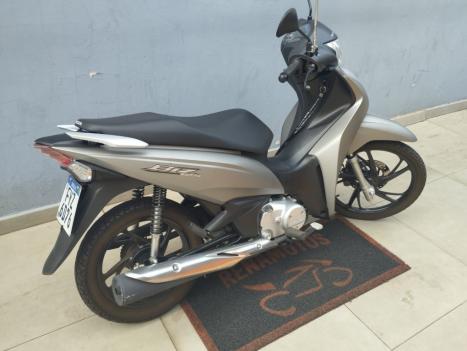 HONDA Biz 125 EX, Foto 3