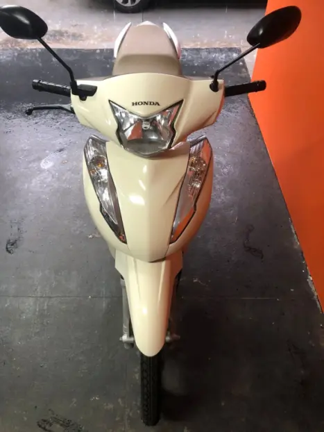 HONDA Biz 125 EX, Foto 4