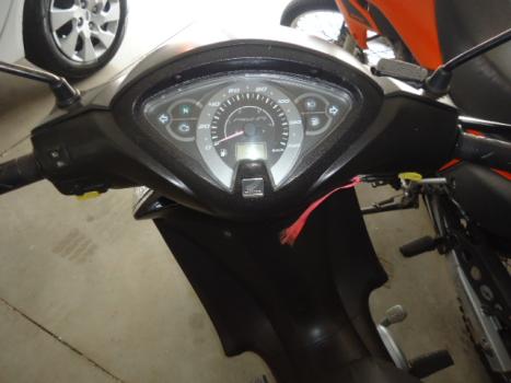 HONDA Biz 125 EX, Foto 3