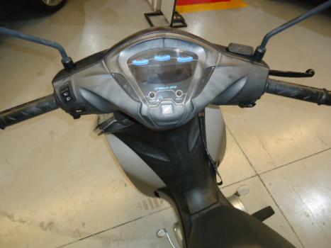 HONDA Biz 125 EX, Foto 3