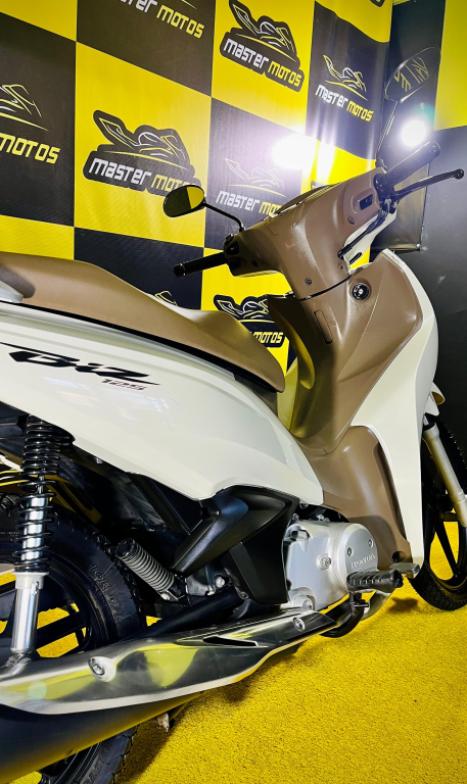 HONDA Biz 125 EX, Foto 4