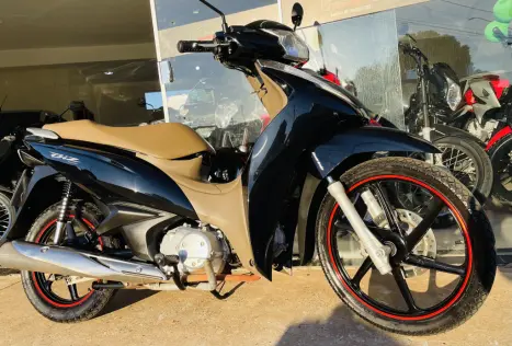 HONDA Biz 125 EX, Foto 2