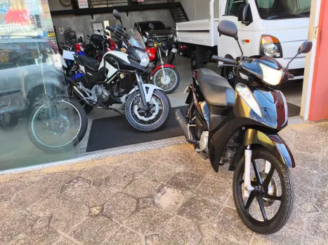 HONDA Biz 125 EX, Foto 6