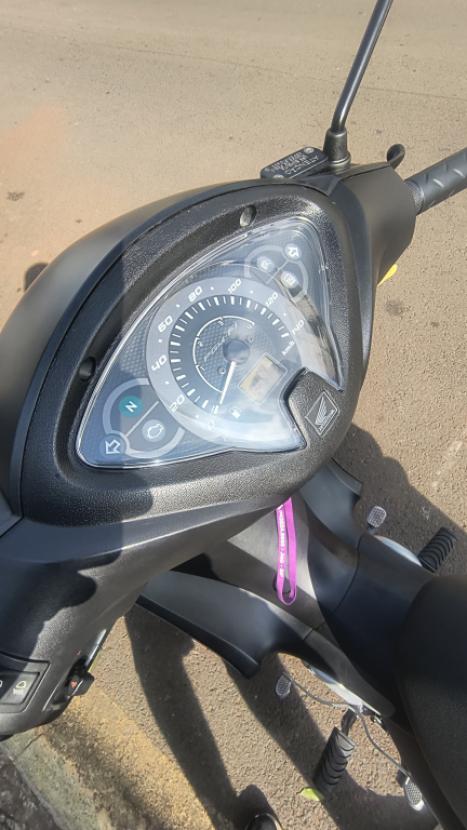 HONDA Biz 125 EX, Foto 2