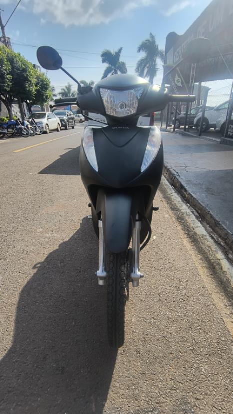 HONDA Biz 125 EX, Foto 6