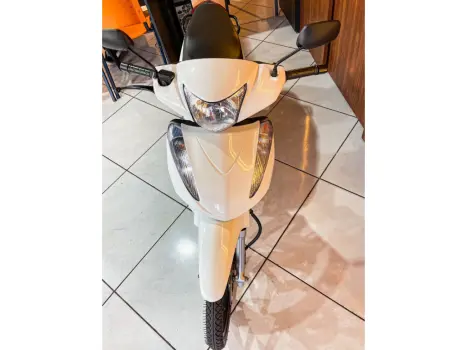 HONDA Biz 125 EX, Foto 4