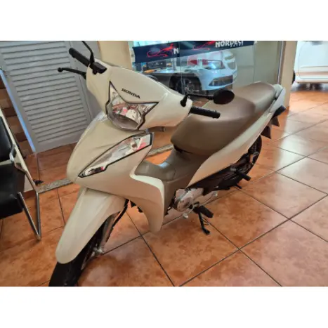 HONDA Biz 125 EX, Foto 3