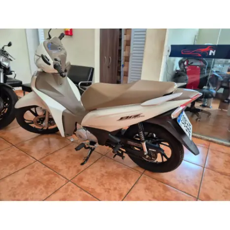 HONDA Biz 125 EX, Foto 4