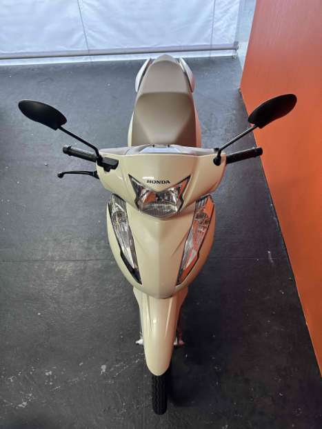 HONDA Biz 125 FLEX, Foto 2