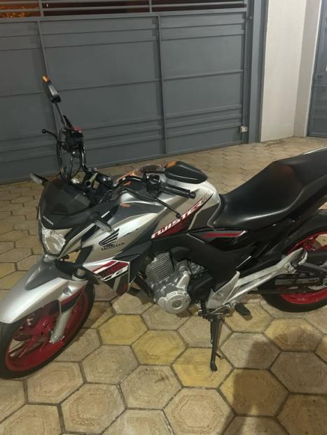 HONDA CB 250 F Twister FLEXONE, Foto 3