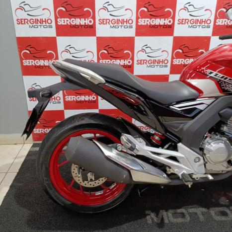 HONDA CB 250 F Twister , Foto 2