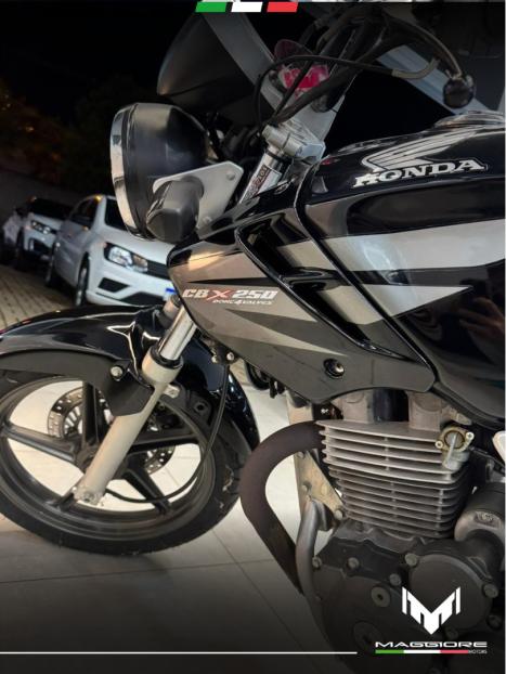 HONDA CB 250 F Twister , Foto 7