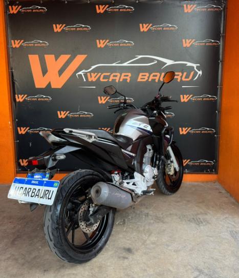 HONDA CB 250 F Twister FLEXONE, Foto 3