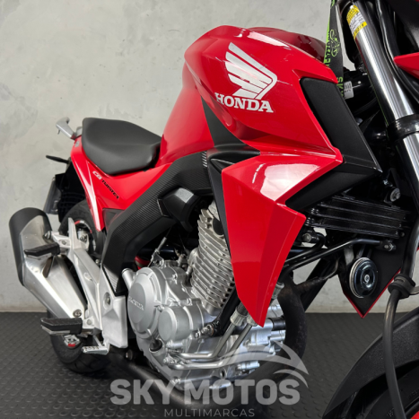 HONDA CB 250 F Twister , Foto 6