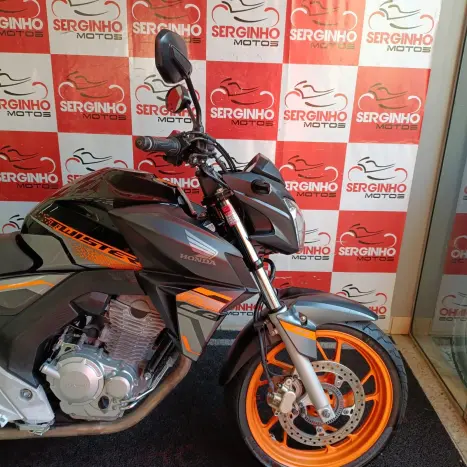 HONDA CB 250 F Twister , Foto 3