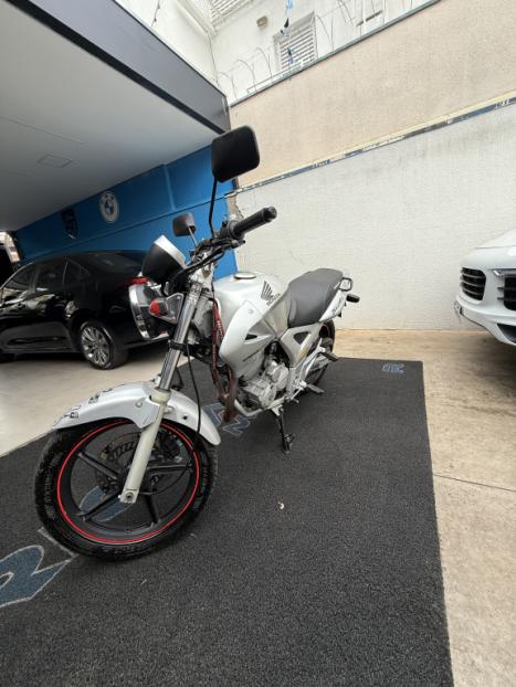 HONDA CB 250 F Twister , Foto 2