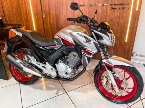 HONDA CB 250 F Twister FLEXONE, Foto 3