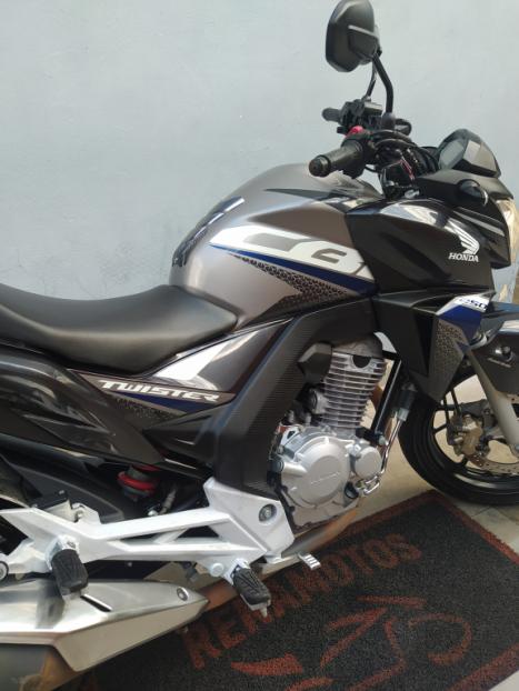 HONDA CB 250 F Twister FLEXONE, Foto 4