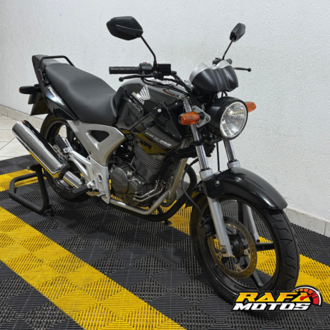 HONDA CB 250 F Twister , Foto 4