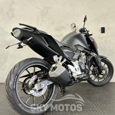 HONDA CB 300 F Twister FLEX CBS, Foto 7