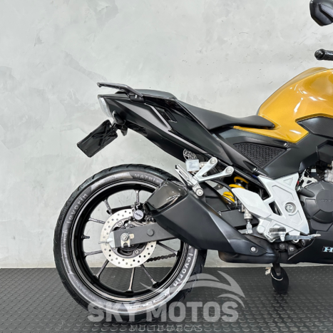 HONDA CB 300 F Twister FLEX ABS, Foto 2