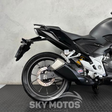 HONDA CB 300 F Twister FLEX ABS, Foto 2