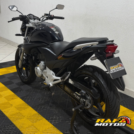 HONDA CB 300 R ESPECIAL EDITION, Foto 5