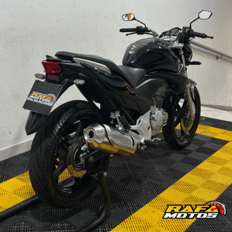 HONDA CB 300 R ESPECIAL EDITION, Foto 6