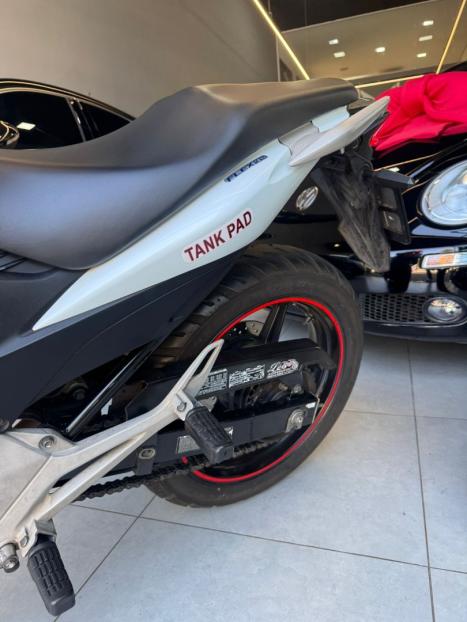 HONDA CB 300 R FLEX, Foto 9