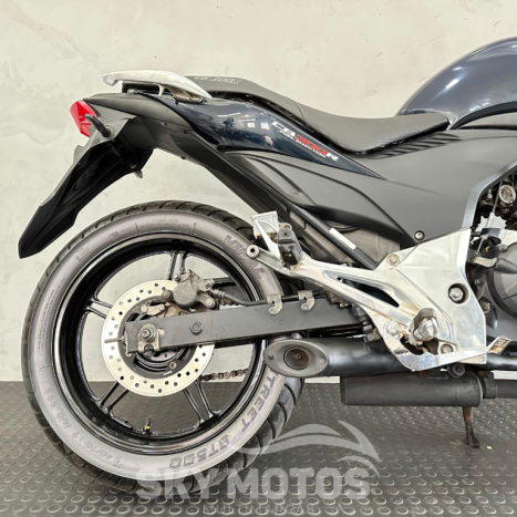 HONDA CB 300 R STD, Foto 2