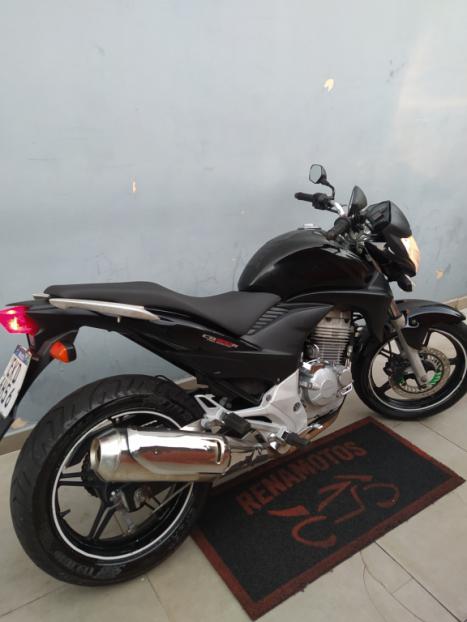 HONDA CB 300 R STD, Foto 2