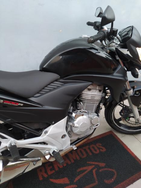 HONDA CB 300 R STD, Foto 3