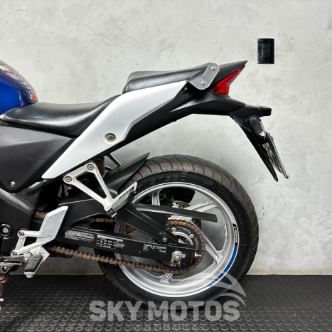 HONDA CBR 250 R, Foto 12