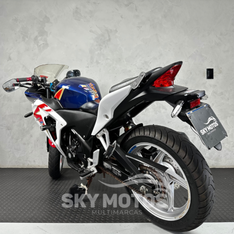 HONDA CBR 250 R, Foto 17