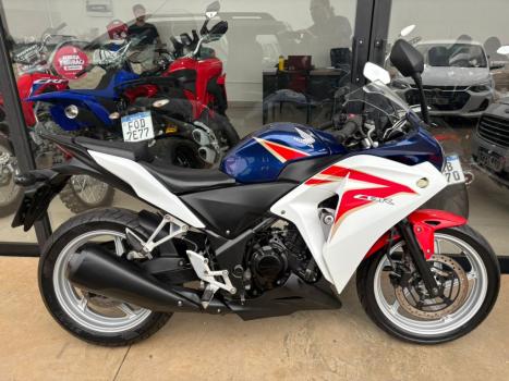 HONDA CBR 250 R, Foto 1
