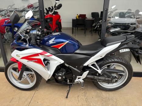 HONDA CBR 250 R, Foto 11