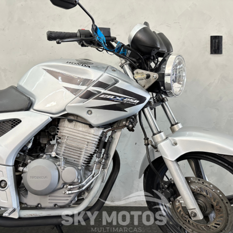 HONDA CBX Twister 250 , Foto 3