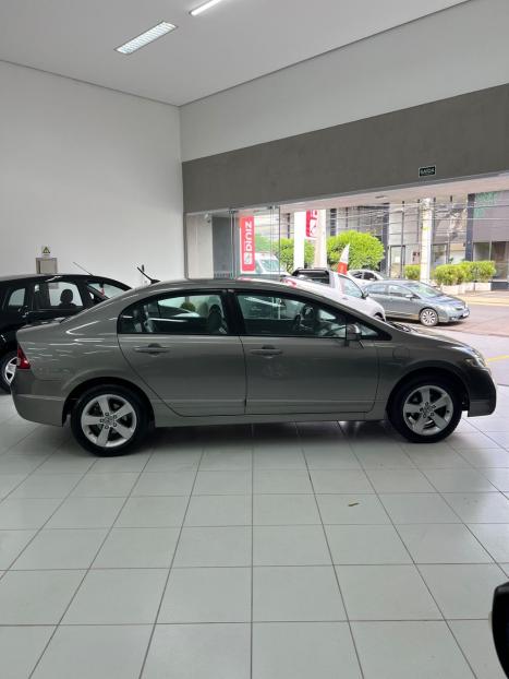 HONDA Civic 1.8 16V 4P LXS, Foto 4