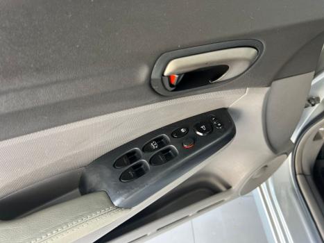 HONDA Civic 1.8 16V 4P FLEX LXS, Foto 13