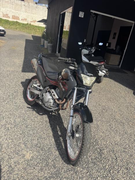 HONDA NX Falcon 400, Foto 4