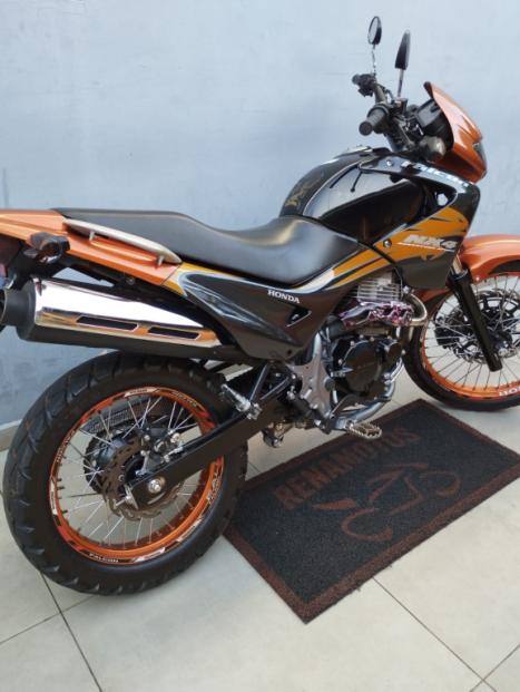 HONDA NX Falcon 400, Foto 2
