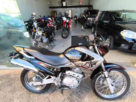 HONDA NX Falcon 400, Foto 11