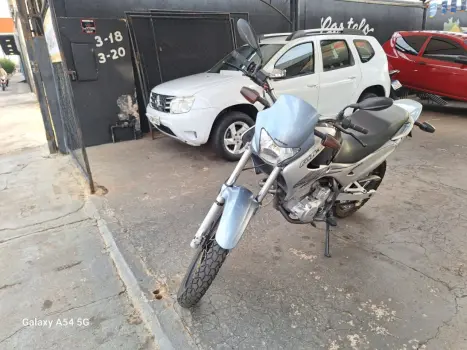 HONDA NX Falcon 400, Foto 4