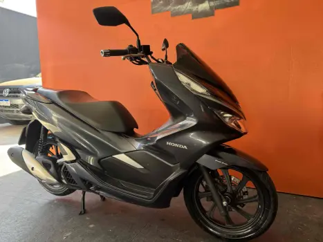 HONDA PCX 150 DLX, Foto 2