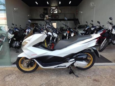 HONDA PCX 150 DLX, Foto 1