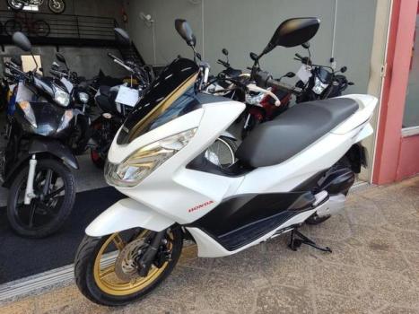 HONDA PCX 150 DLX, Foto 2