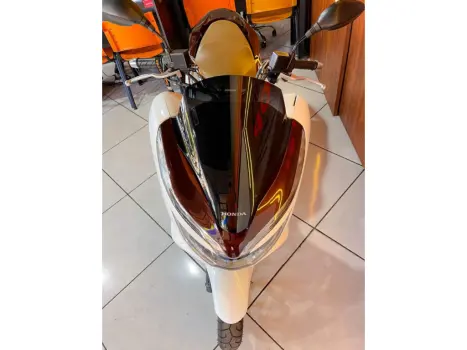 HONDA PCX 150 DLX, Foto 4